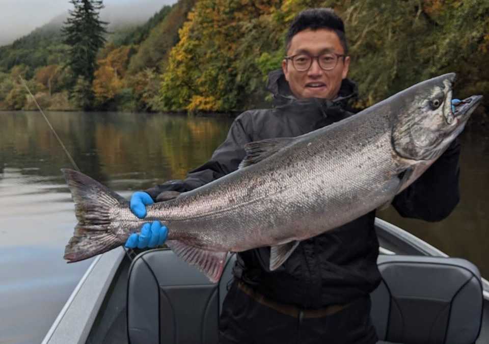 DGG Fishing Chinook Salmon Fight Oregon